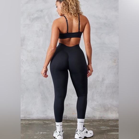 Vanquish Neutral V2 Seamless Black Legging - Picture 3 of 5